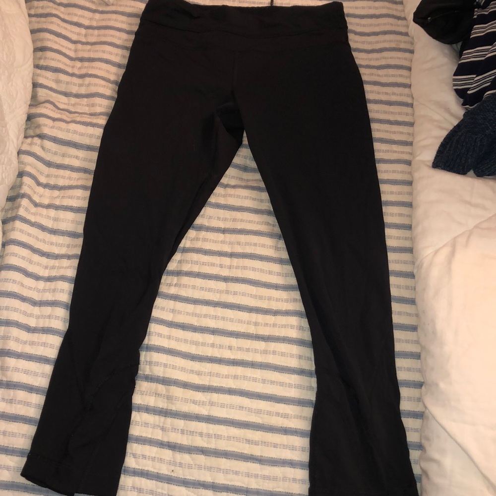 Lulu cropped leggings